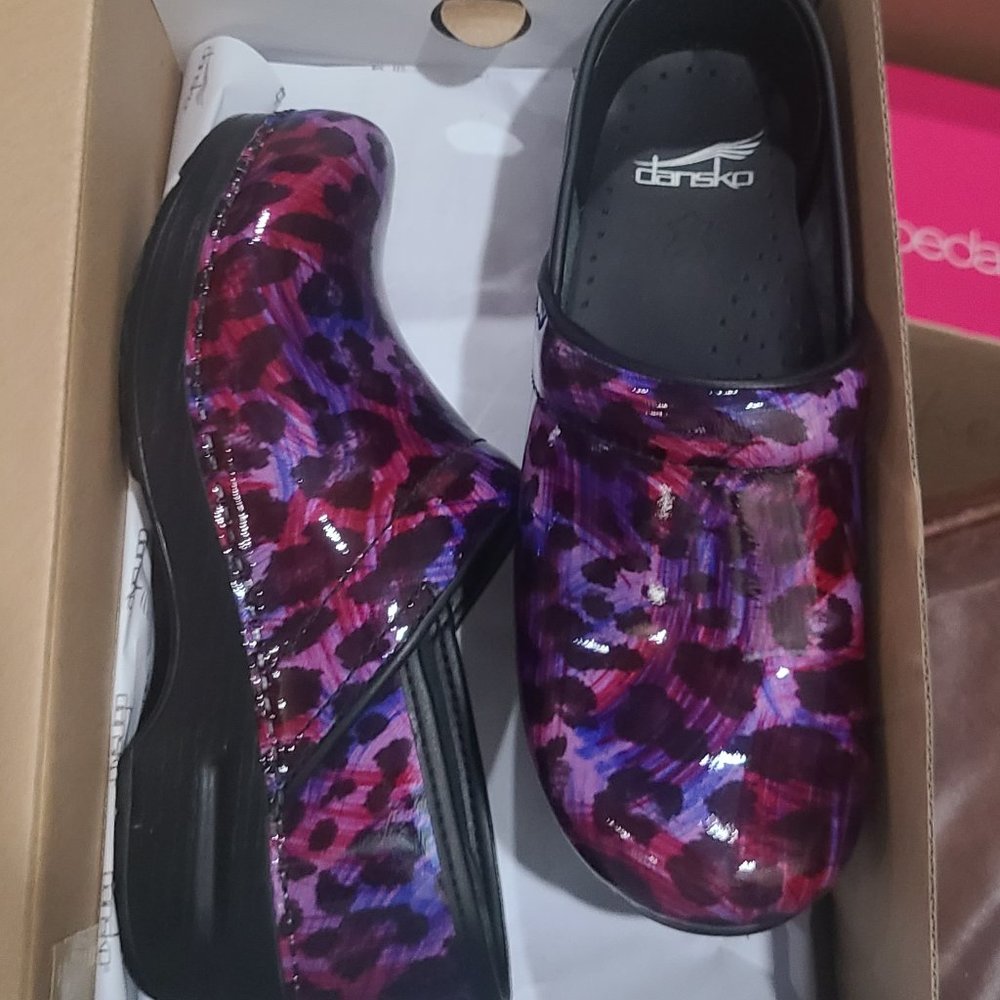 Dansko Painted Leopard shoes, new